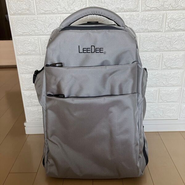 LeeDee 2WAYキャリーバッグ キャスター付軽量 2.3kg キャスター付きリュック シルバー
