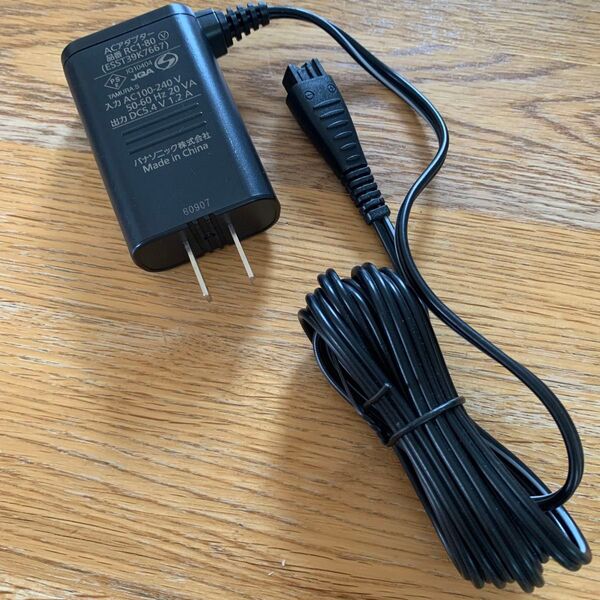 Panasonic パナソニック シェーバー 充電器 ACアダプター RC1-80 ESST39K7667 5.4V 1.2A