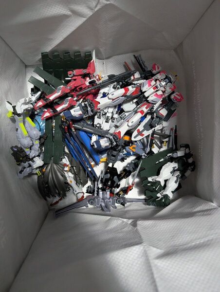 組立て済みガンプラまとめ売り