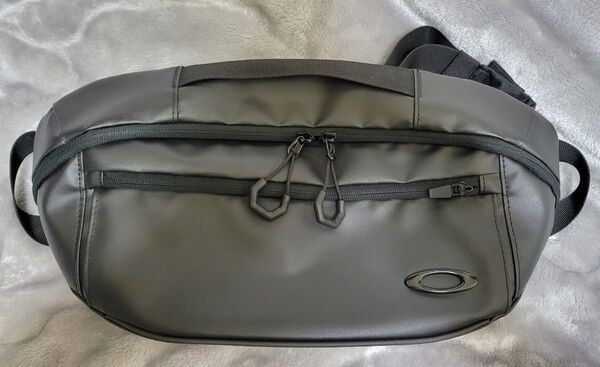 オークリー ボディバッグ Sling Bag Essential Sling 7.0 ブラック
