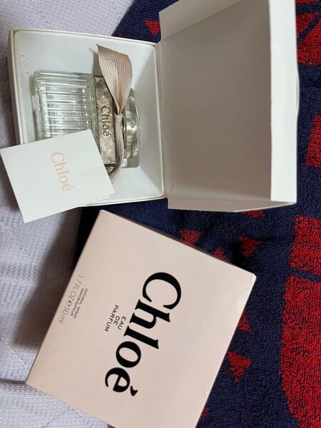 クロエ オードパルファム 50ml。空瓶と箱のみ中身なしです。