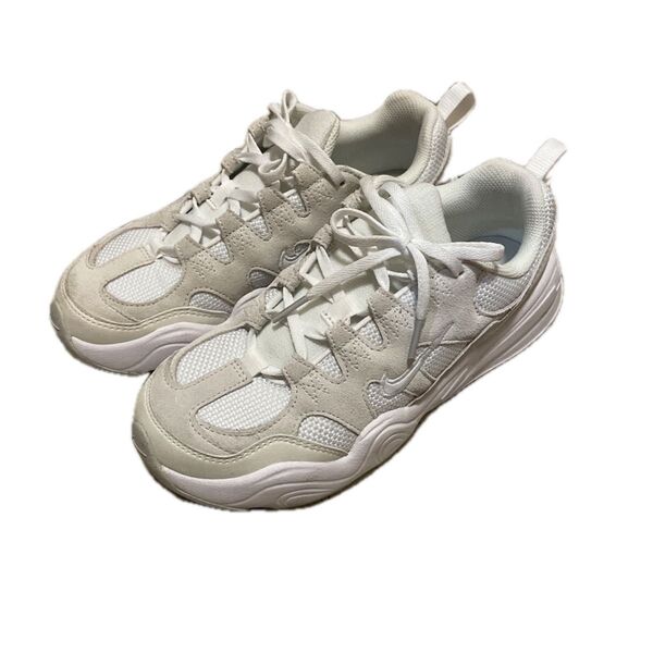 NIKE NIKE TECH HERA オフホワイト 24cm
