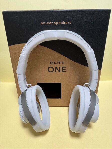 nwm ONE MBH001 耳スピ ライトグレー