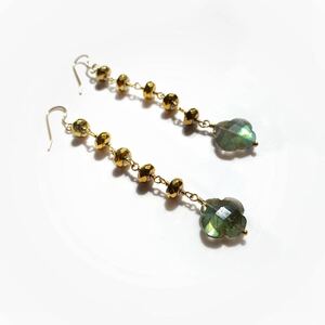 Art hand Auction [SALE] Gemstone quality AAA flower labradorite and hematite long earrings, natural stone, k14gf, Handmade, Accessories (for women), Earrings, Earrings