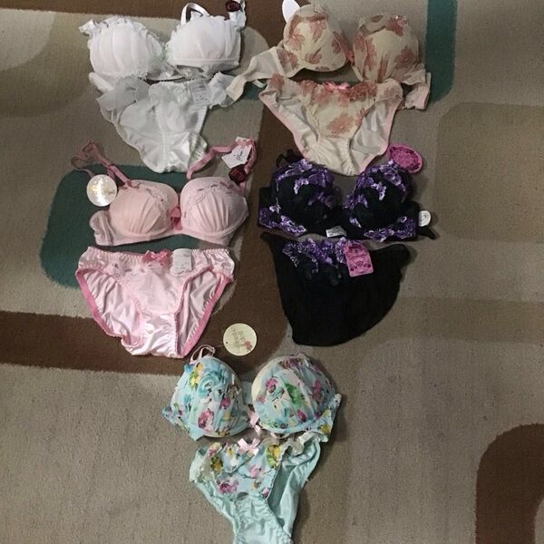 ブラジャーショーツセット