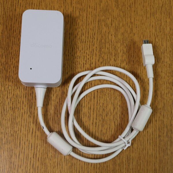ドコモ 純正ACアダプター 充電器 携帯電話 USB-B Type-B microUSB充電器 DOCOMO スマートフォン