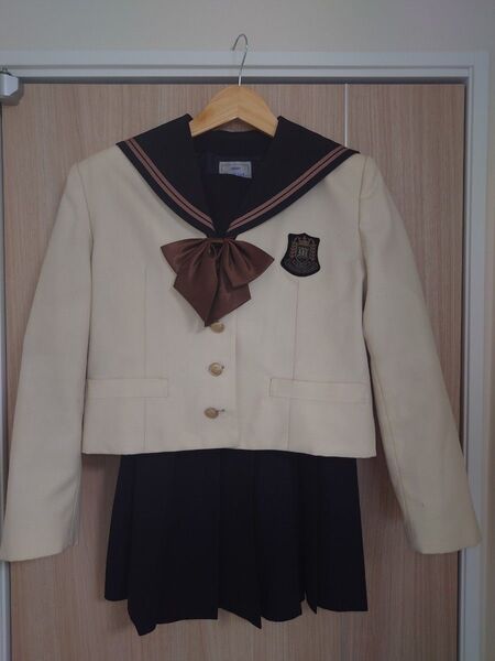 岡山南高校 白ジャケット セーラー服 制服