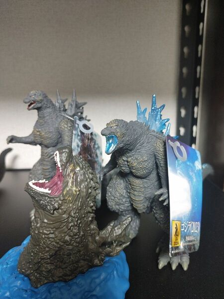 ゴジラ2023 ムービーモンスターシリーズ ゴジラ-1.0 フィギュア 熱線放射ver ゴジラストア限定ソフビ ドリンクホルダー