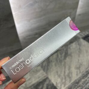 Lashaddict まつ毛美容液