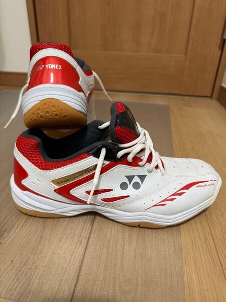 〔お値下げできません〕ヨネックス バドミントンシューズ