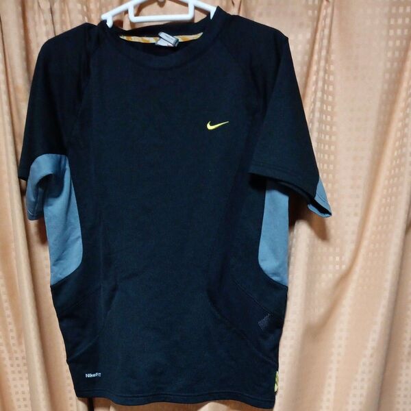 メンズ NIKE トレーニングウェア 涼しいメッシュ 半袖 Tシャツ L サイズ クーポンでお得にどうぞ