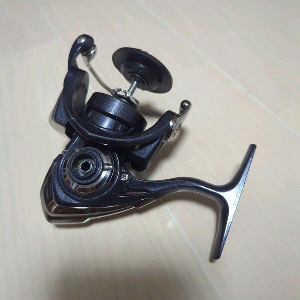 ジャンク ダイワ 20 レブロス 2500D ボディ本体 DAIWA REVROS
