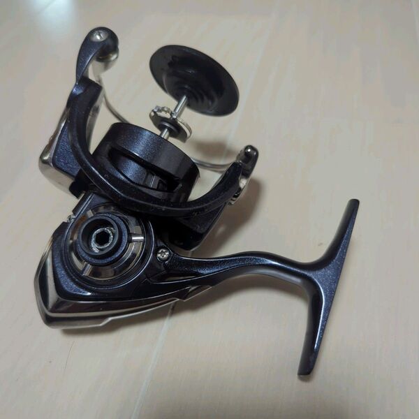 ジャンク ダイワ 20 レブレス LT 3000D-C ボディ本体 DAIWA REVROS