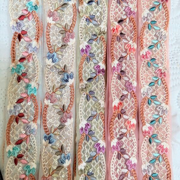 【かなりお得!半額以下】インド刺繍りぼん150㎝×5本