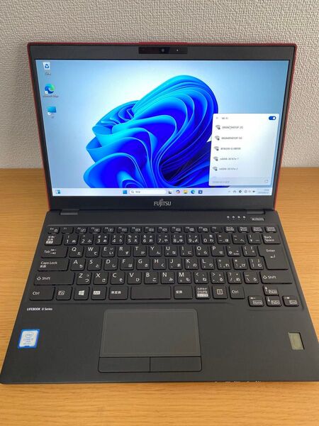富士通ノートパソコン/ i5-8365U/SSD128GB/メモリ8GB/無線/カメラ Windows11