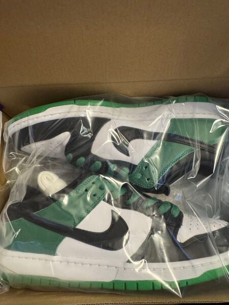 Nike SB Dunk Low Pro Black and Classic Green
