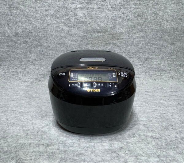 タイガー 圧力IH炊飯ジャー5.5合 炊飯器 JPK-10E9 2022年製