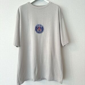 【Paris Saint-Germain / パリサンジェルマン】PARC エンブレムシシュウTシャツ
