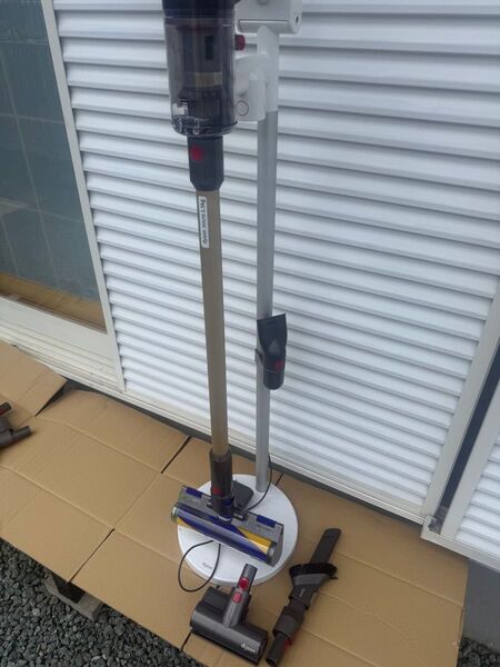 dyson コードレスクリーナー 掃除機 SV33 動作確認済 (j2024)セット台付き