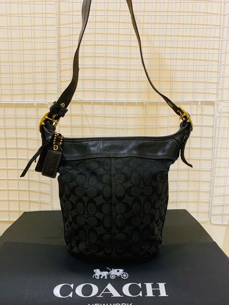 【中古】COACH コーチ シグネチャー ショルダーバッグ 斜め掛け レザー キャンバス ブラック系
