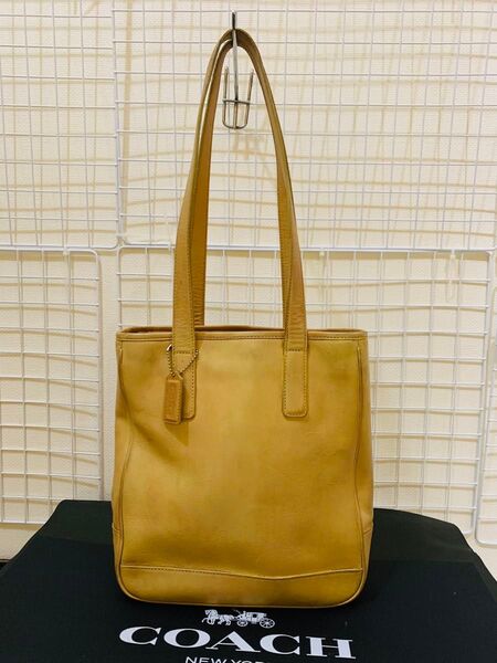 COACH コーチ トートバッグ ハンドバッグ ショルダーバッグ 肩掛け オールドコーチ レザー ベージュブラウン