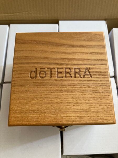 doTERRA ドテラ ウッドボックス 9本用 木箱 新品未使用 値下げ不可