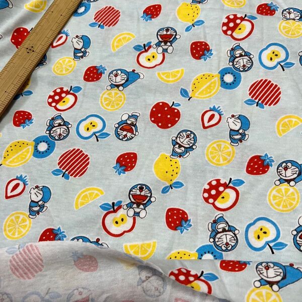 キャラクターtシャツニット生地