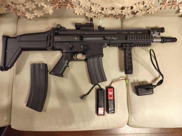 東京マルイ 次世代電動ガン SCAR-L CQC ブラックバッテリー ノーマルマガジン 520連マガジン 充電器 フルセット