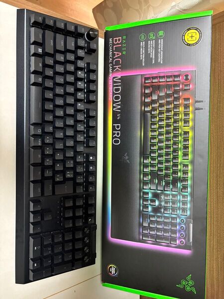 早期販売希望!Razer BlackWidow V4 Pro 日本語配列 黄軸