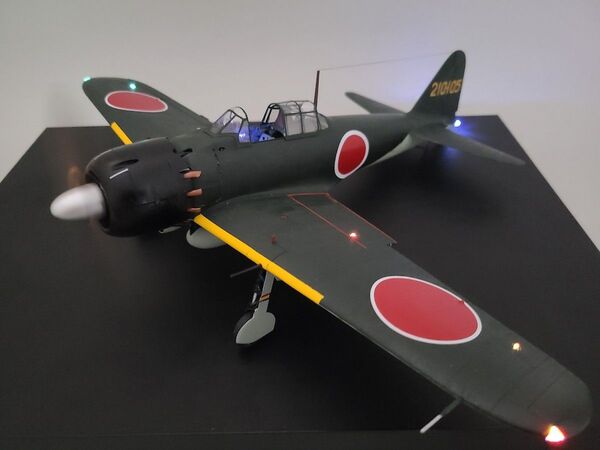 タミヤ1/32 零式艦上戦闘機52丙型 リアルモーターライズ完成品 零戦