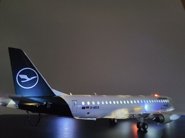 ルフトハンザ航空 エムブレア190 完成品