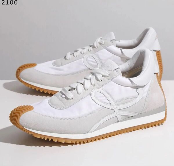 新品未使用/LOEWE ロエベ風 スニーカー FLOW RUNNER フローランナー /ホワイト/サイズ43/ノベルティ
