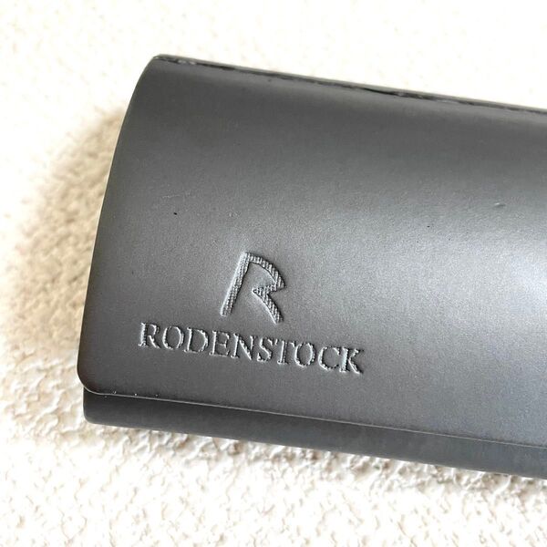 新品未使用 RODENSTOCK サングラス メガネケース 男女兼用 訳あり ローデンストック キズあり グレー系