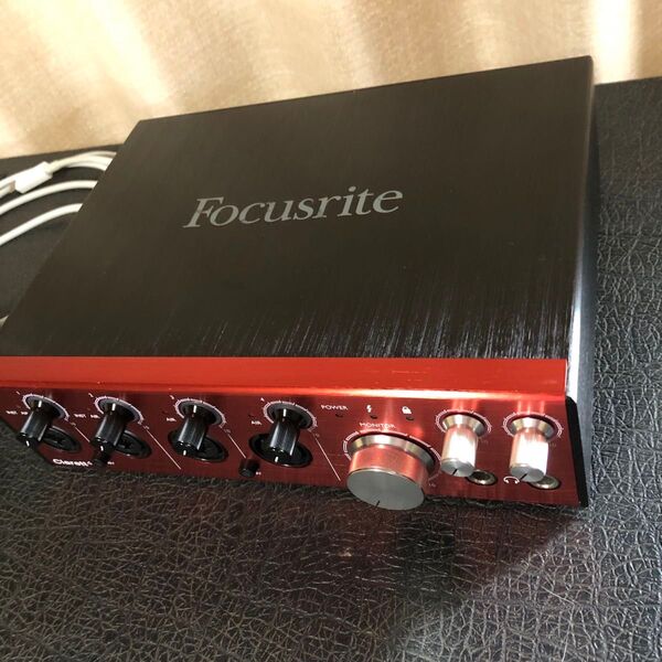 Focusrite Clarett 4pre Thunderbolt オーディオインターフェース フォーカスライト