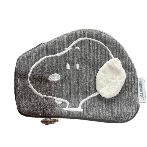 新品未使用 PEANUTS スヌーピー 刺繍入り ダイカットポーチ グレー