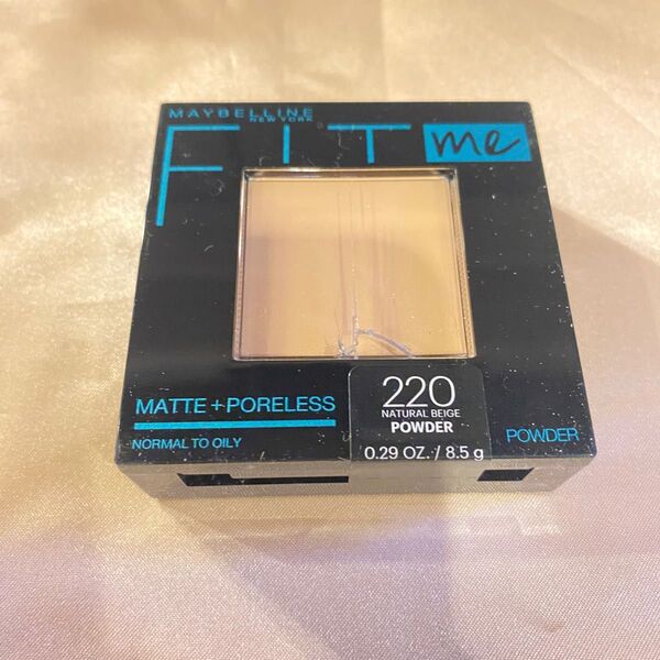 ★新品★未使用★メイベリン ニューヨークフィットミー パウダー 220