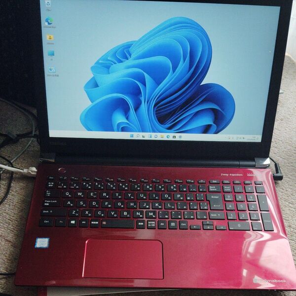 TOSHIBA dynabook T75/GRノートパソコン レッド新品同様i7-8550U RAM8GB HDD1TB