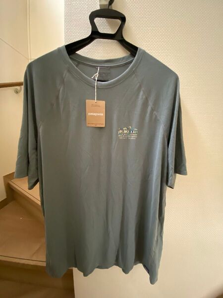 【新品・タグ付き】Patagonia パタゴニア キャプリーン・クール・トレイル・グラフィック・シャツ)メンズ Lサイズ
