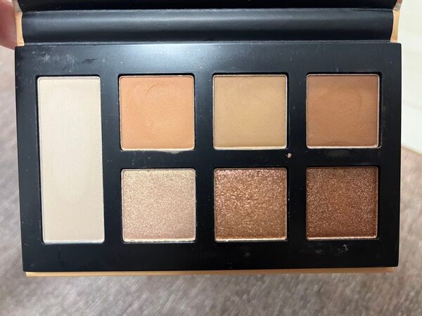 SEPHORA セフォラ 日本未発売 アイシャドウ パレット ベージュ ブラウン ラメ マット ハイライト シェーディング
