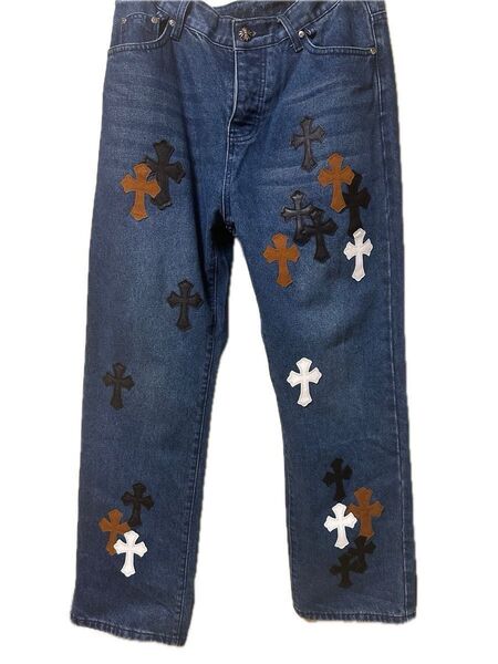 CHEROME HEARTS JEAN STRTLG FBRC/クロスパッチ付きデニムパンツ 32inch 真贋鑑定ずみ。