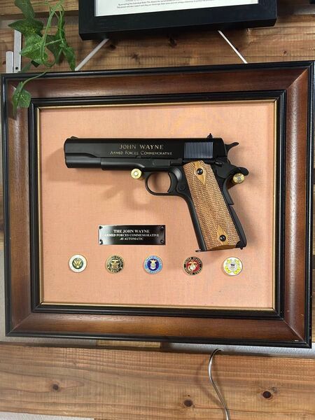 美品 可動品 モデルガン フランクリンミント m1911 ジョン・ウェイン 記念モデル おまけ付き