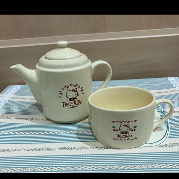 ハローキティ ポット&カップ 未使用 2002年製 ティーセット お茶会セット 陶器製 ポット カップ サンリオ ティーポット