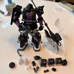 HG 1/144 高機動型ザクII オルテガ専用機 完成済/ジャンク品 ガンプラ 黒い三連星専用ザク