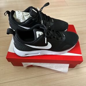 NIKE AIR MAX TAVAS スニーカー サイズ28.5