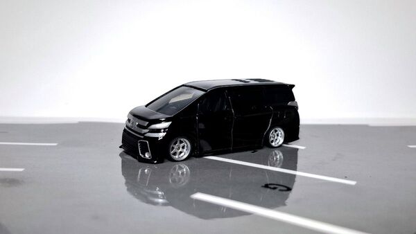 トミカ トヨタ ヴェルファイア カスタム車 美品!