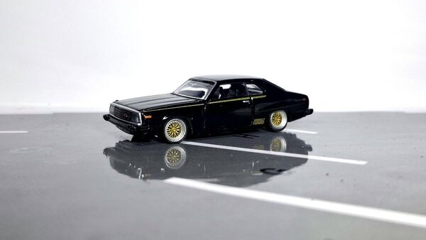 トミカプレミアム日産スカイライン2000ターボGT-E・S ジャパン カスタム車 超美品!