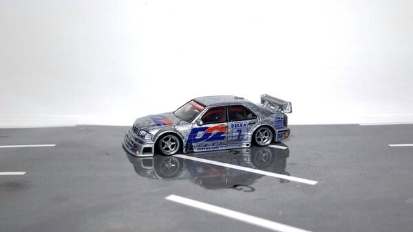 ホットウィール メルセデス・ベンツAMG CクラスDTMツーリングカーのカスタム車 美品!
