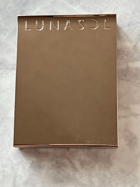 LUNASOL アイシャドウパレット EX03ミステリアスムード コフレ限定色