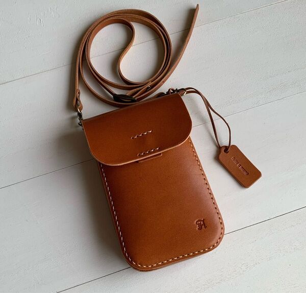 A ポシェット 栃木レザー ハンドメイド ショルダーストラップ 本革 ヌメ革 スマホ ショルダーバッグ ブラウン