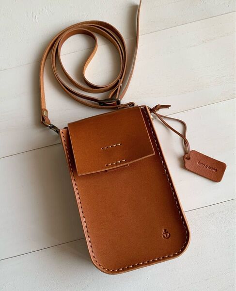 イカリ ポシェット 栃木レザー ハンドメイド ショルダーストラップ 本革 ヌメ革 スマホ ショルダーバッグ ブラウン